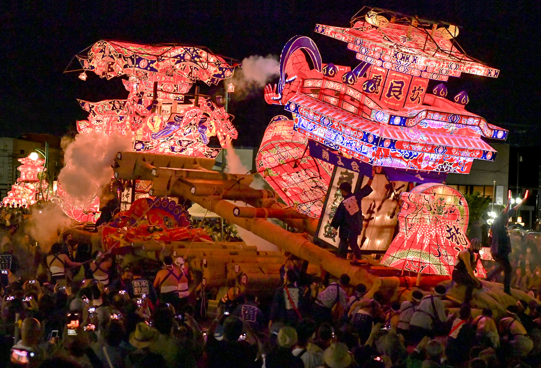 夜高あんどん祭り