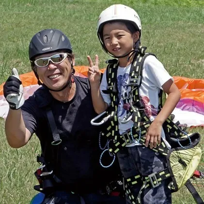 【男鹿寒風山でパラグライダー！！】パラグライダー遊覧飛行体験コース 6名様