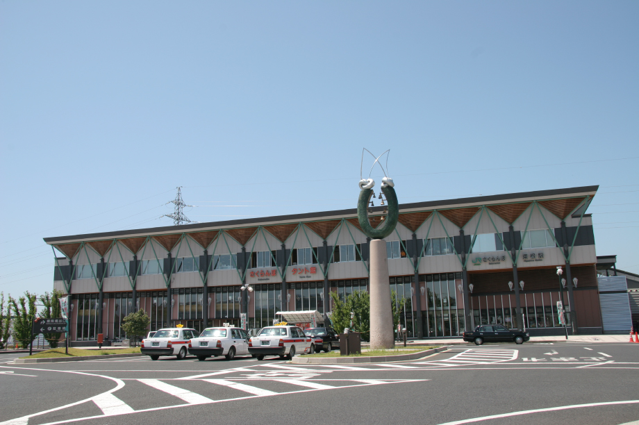 さくらんぼ東根駅前のメークアップ事業