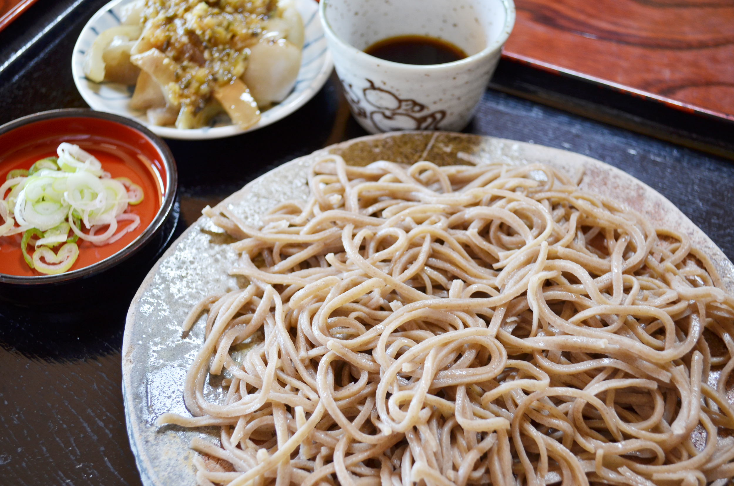 冬は隠れ蕎麦屋の里。