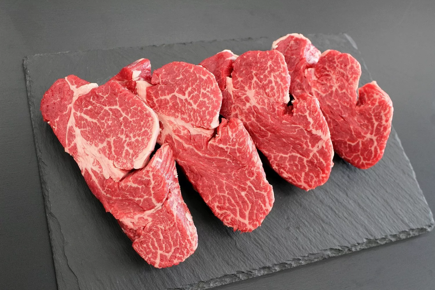 SS-14　松阪牛 ヒレ ステーキ600g（約150g×4）ギフト箱入り 国産 松阪肉 肉 和牛 数量限定／ 国産牛 松阪牛 松坂牛 高級和牛 黒毛和牛 ブランド牛（ 近江牛 神戸牛 に並ぶ 日本三大和牛 ） 霜降り 冷凍 ふるさと納税 送料無料 牛肉 にく 大人気 贅沢 おすすめ 贈り物 リピート 瀬古食品 霜ふり本舗 三重県 多気町