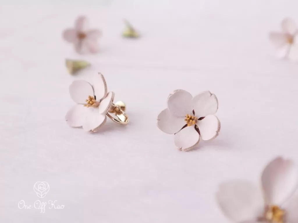 春爛漫｜桜 ソメイヨシノ イヤリング  ｜ 革花アクセサリー アクセサリー ハンドメイド ファッション 牛革 ギフト 贈り物 プレゼント